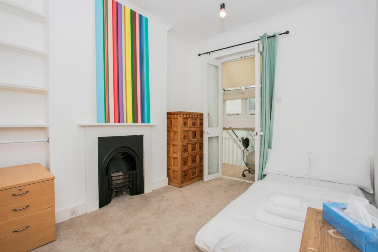 Elegant Victorian 3-bed Near Hammersmith * Londen